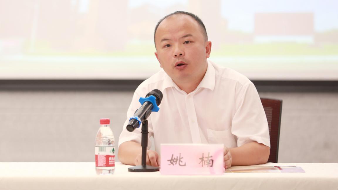 说明: 1